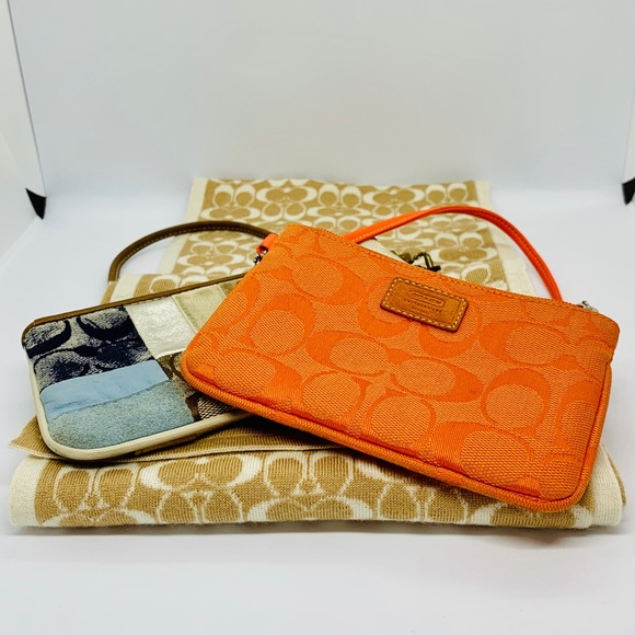 COACH SCARF NEW + I GIFT YOU 2 coach WRISTLET - Picture 2 of 5